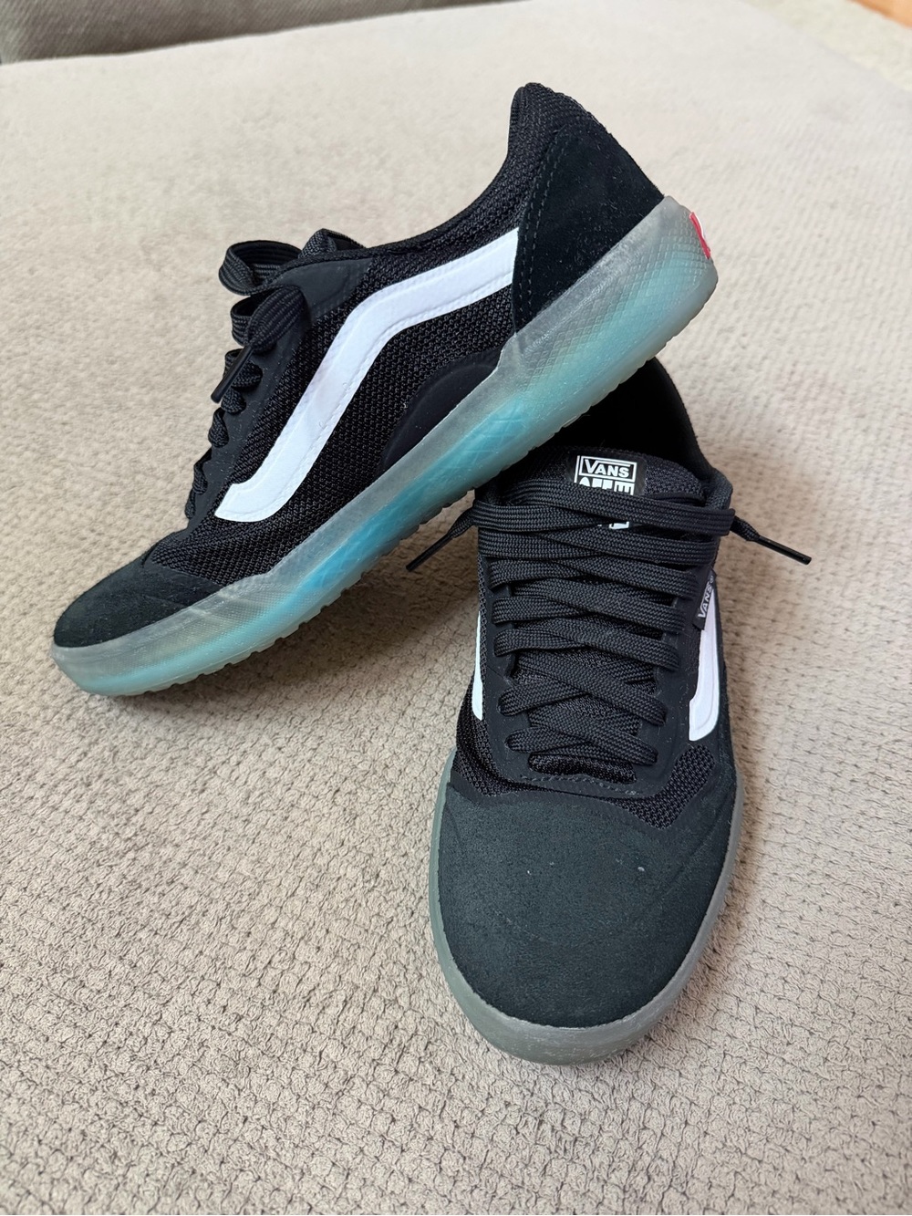 Vans Off The Wall Ave Pro Men’s Sz 8 Black Suede Low Top Lace Up Skate Sneakers